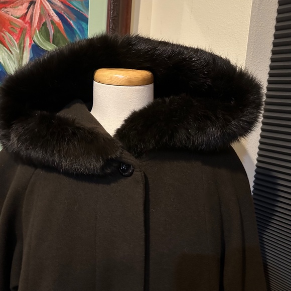 Elegant Brown Wool Long Overcoat with Hood & Real Fur 1990s - sz 10 P or Med - Picture 14 of 16